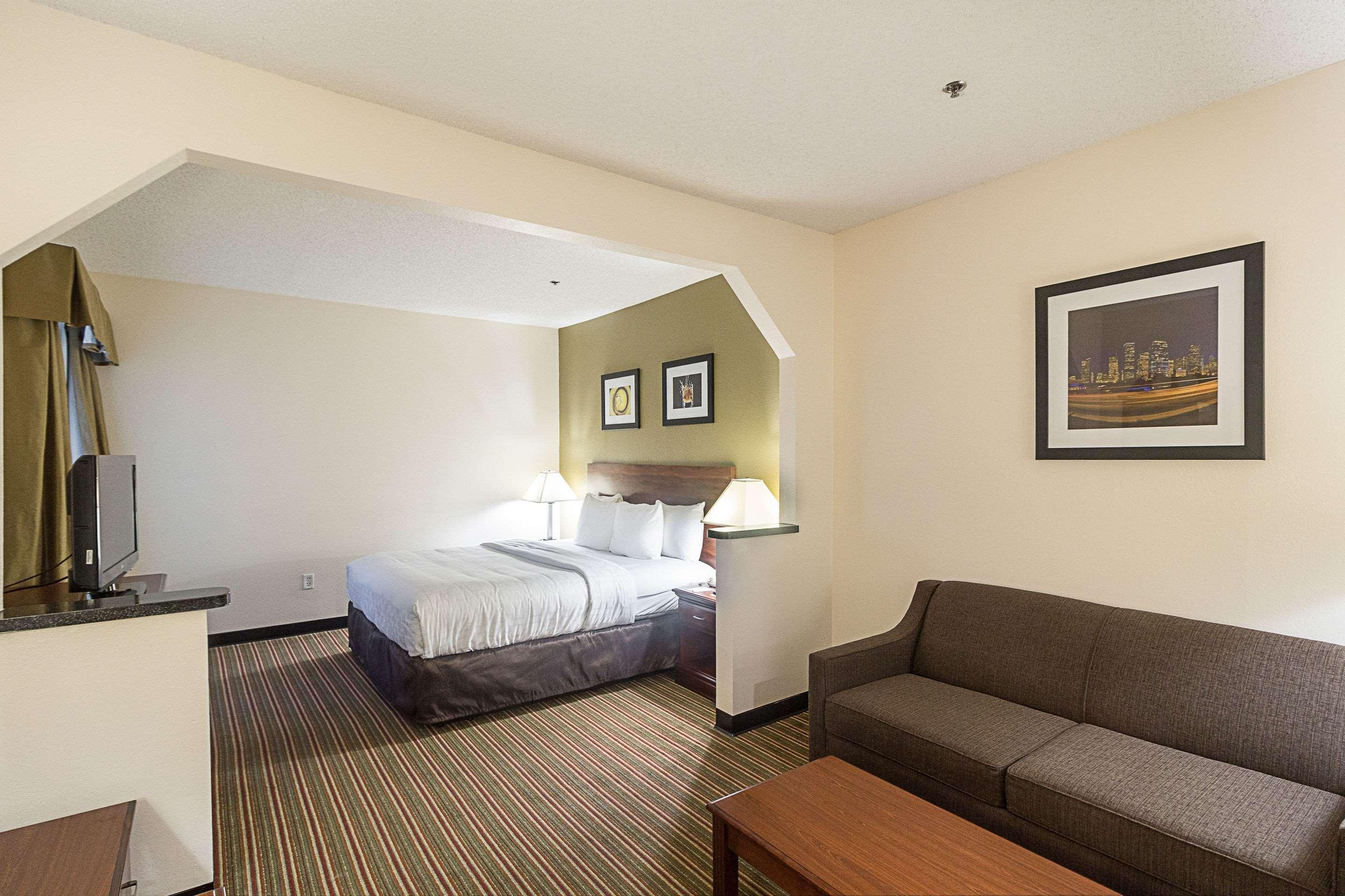 Quality Inn & Suites West Chase Houston Exteriér fotografie