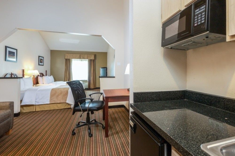 Quality Inn & Suites West Chase Houston Exteriér fotografie