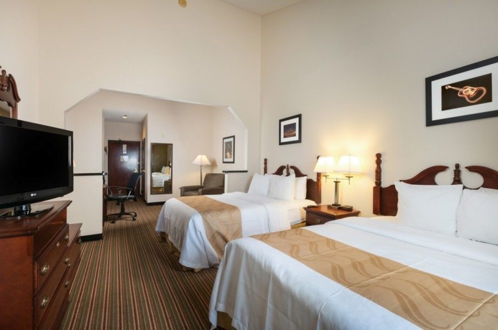 Quality Inn & Suites West Chase Houston Exteriér fotografie